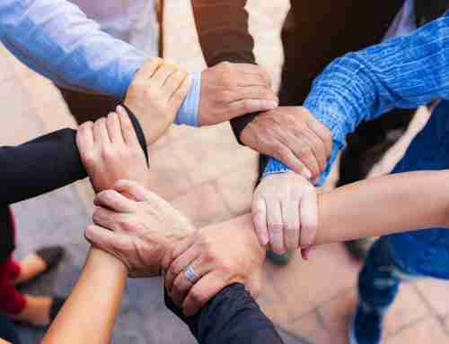 成为龙门国际的一份子